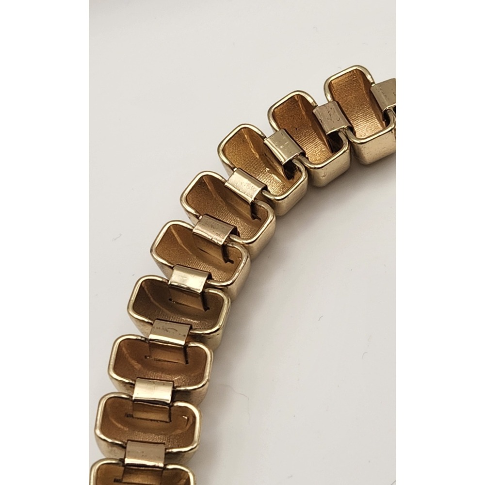 Cache Gold Tone Rhinestone Ribbed Statement Collar Necklace 18 Inch - Picture 16 of 16
